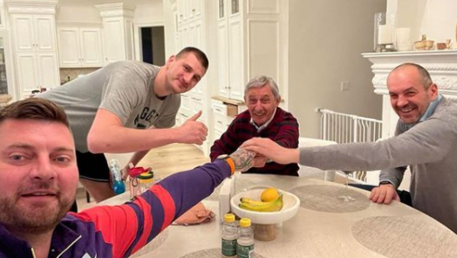 JOKIĆ I PEŠIĆ PONOVO ZAJEDNO Ova fotografija je digla Srbiju na noge (FOTO)