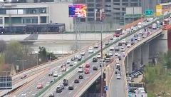 SVE STOJI OD KONJARNIKA KA AERODROMU Početak nedelje u znaku saobraćajnog kolapsa (FOTO)