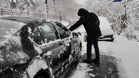 SNEG NAPRAVIO KOLAPS U Švajcarskoj i Nemačkoj ne prestaje da veje
