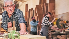 POSAO U PENZIJI Možete uvećati kućni budžet, ali nemaju svi penzioneri pravo da rade, evo ko sme