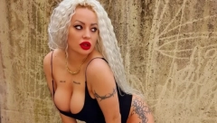 PRAVILA SKANDALE U RIJALITIJU, A ONDA POSTALA GLUMICA FILMOVE ZA ODRASLE Pretukli je, odjednom nestala, a sada se udala za "kralja" (FOTO)