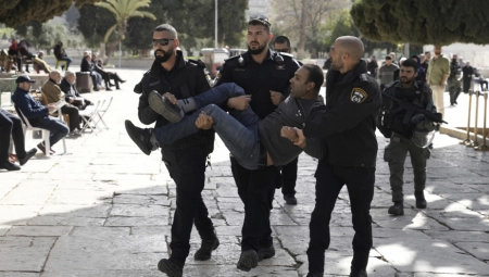 IZRAELSKI UDARI U POJASU GAZE Sukob u džamiji izazvao talas nasilja (FOTO)