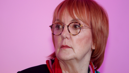 MAJČINSTVO JE PROKLETI POSAO, NE MOŽEŠ DA SE SLIKAŠ GOLA I BUDEŠ MAJKA: Vedrana Rudan ponovo šokirala javnost