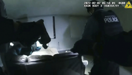 POLICIJA OPKOLILA TRAMPOV HOTEL! Opasna je i naoružana!