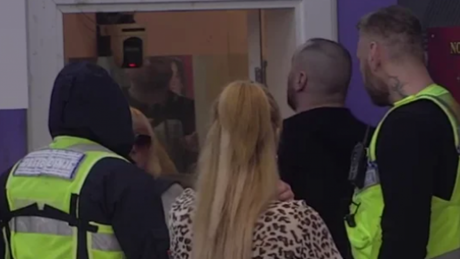 ULETELO OBEZBEĐENJE Zvezdan Slavnić ponovo nasrnuo na Anu, javno joj preti, Ćurčićeva pretrnula od straha!