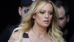 STORMI DANIELS OPLELA PO TRAMPU NAKON SUĐENJA: Neka bude boks džak u skloništu za žene!
