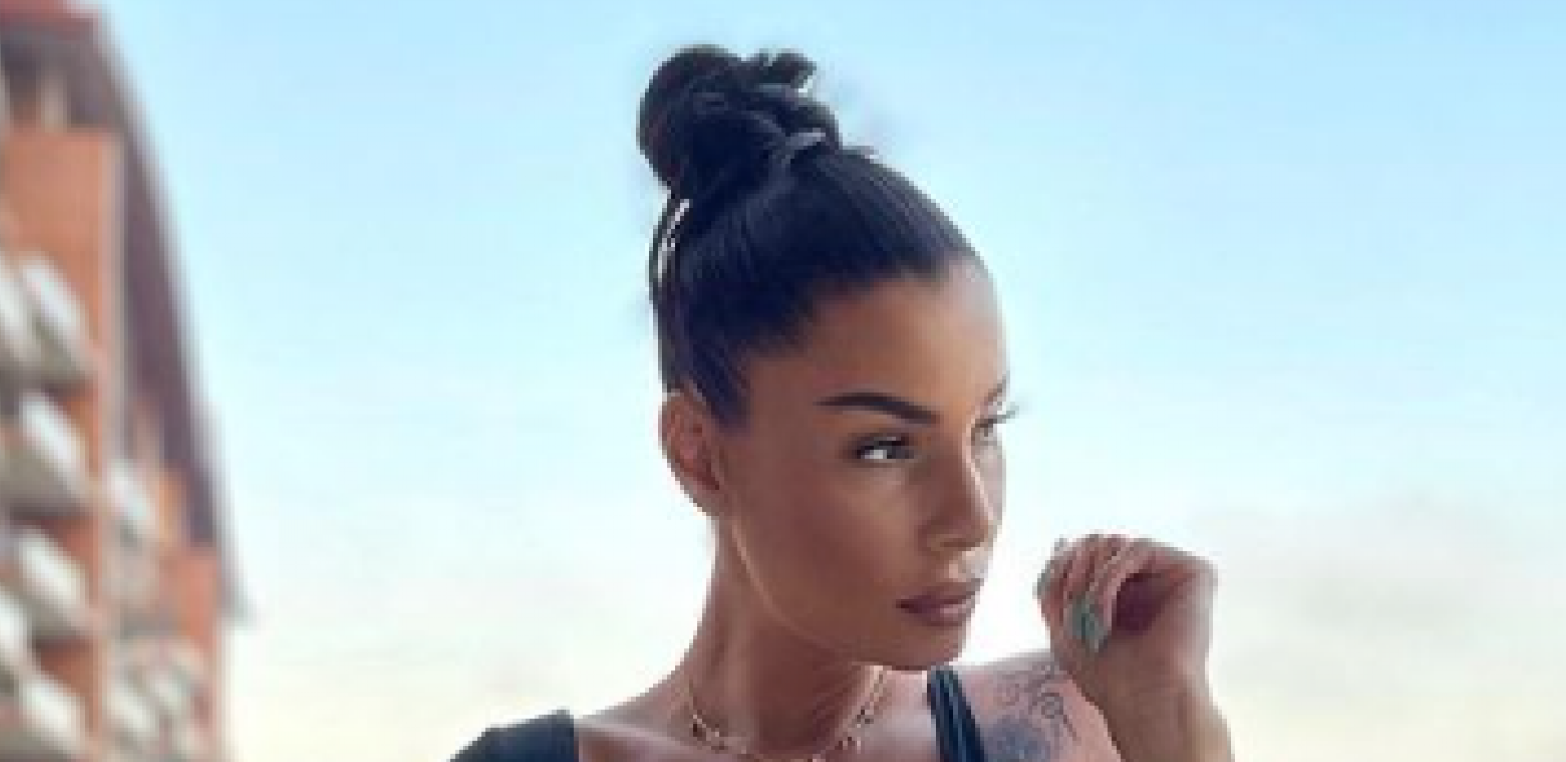 NAŠA PEVAČICA ISKEŠIRALA 10.000 EVRA ZA ODMOR! I ne slutite šta rade svakog dana u hotelu, a tek kad vidite obnaženog muža!