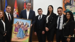 "NEĆEMO DOZVOLITI DA BILO KOJA ZAJEDNICA U SRBIJI BUDE MARGINALIZOVANA" Vučić se sastao sa predstavnicima Nacionalnog saveta romske nacionalne manjine (FOTO)