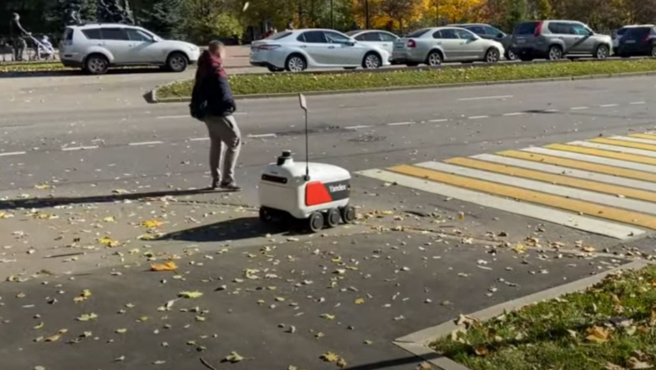 ROBOTI ZA DOSTAVU USKORO U SRBIJI! Evo kako izgledaju pametne mašine i šta sve mogu! (VIDEO)