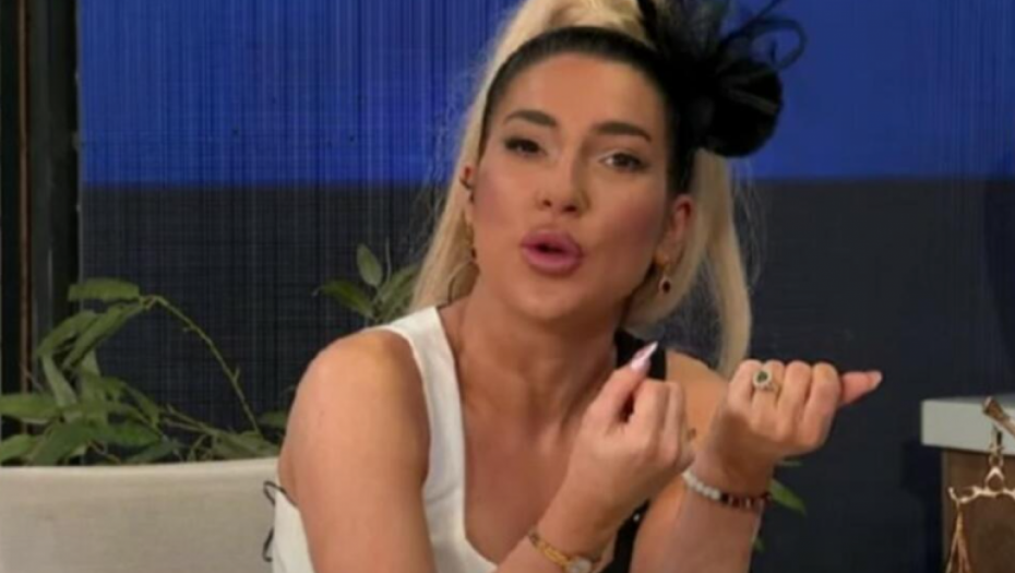 SVI JUTROS ZANEMELI ZBOG JOVANE JEREMIĆ Voditeljka se opustila, pa joj uživo u programu sevnulo zabranjeno, kamere sve snimile! (FOTO)