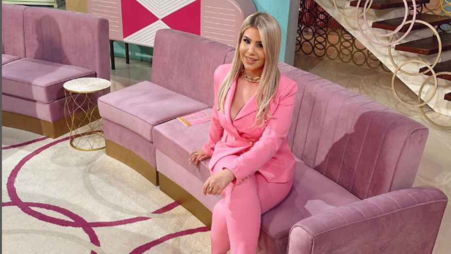 NE ZAUSTAVLJA SE! Nakon što je smršala preko 100 kilograma, Krstinja Matanović se skinula u kupaći, pokazala telo iz snova, sija kao nikada do sad!