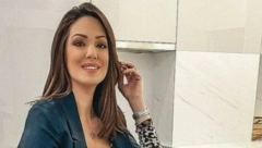 SLAVLJE U DOMU POZNATE VODITELJKE Nina Radulović blista u kratkoj haljini, evo ko je muškarac koji joj je prvi čestitao
