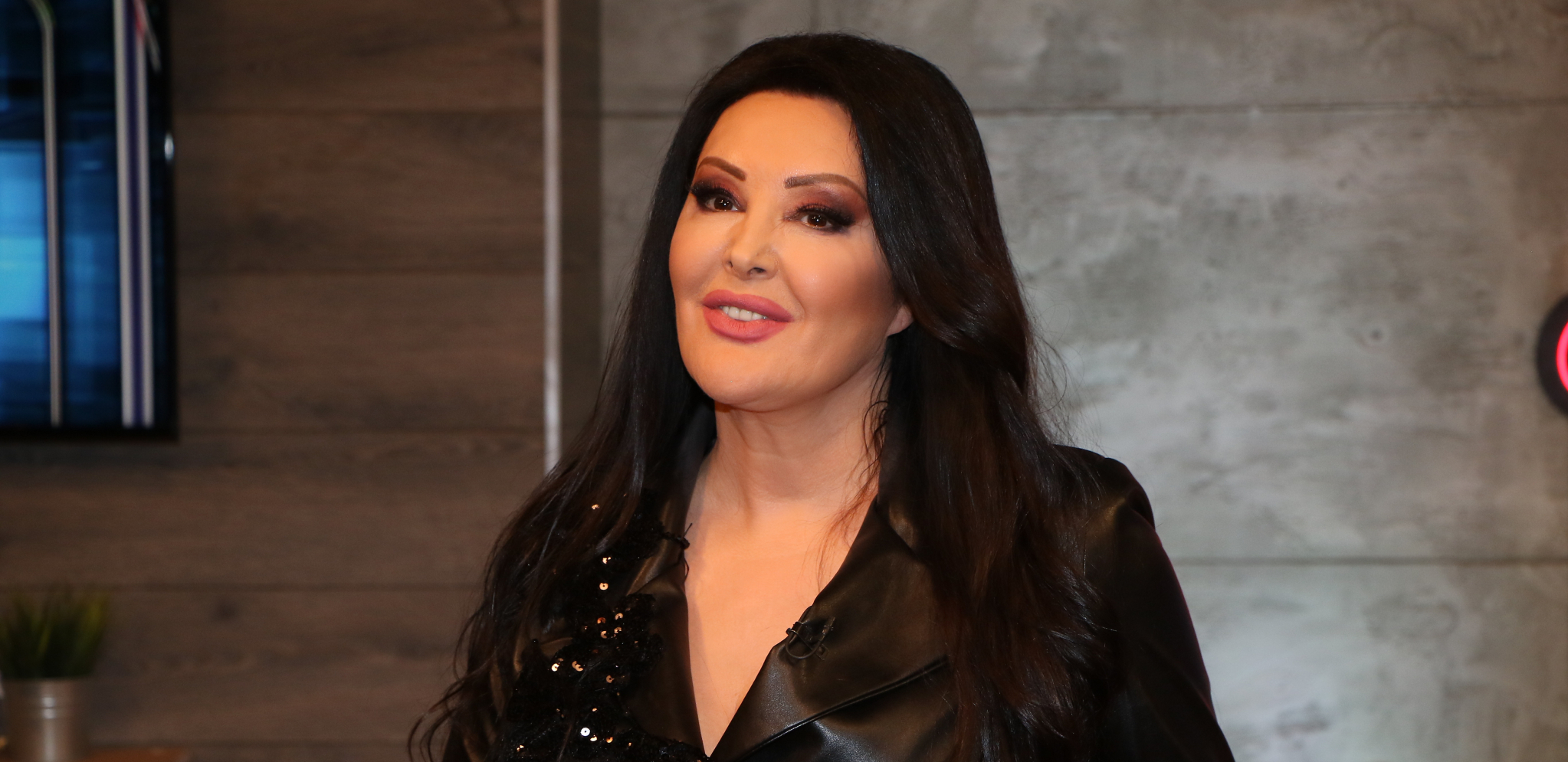 OVAJ MOĆNIK JE STAJAO IZA DRAGANE MIRKOVIĆ Niko nije smeo da pisne o njihovoj vezi, a evo šta su godinama skrivali! (FOTO)