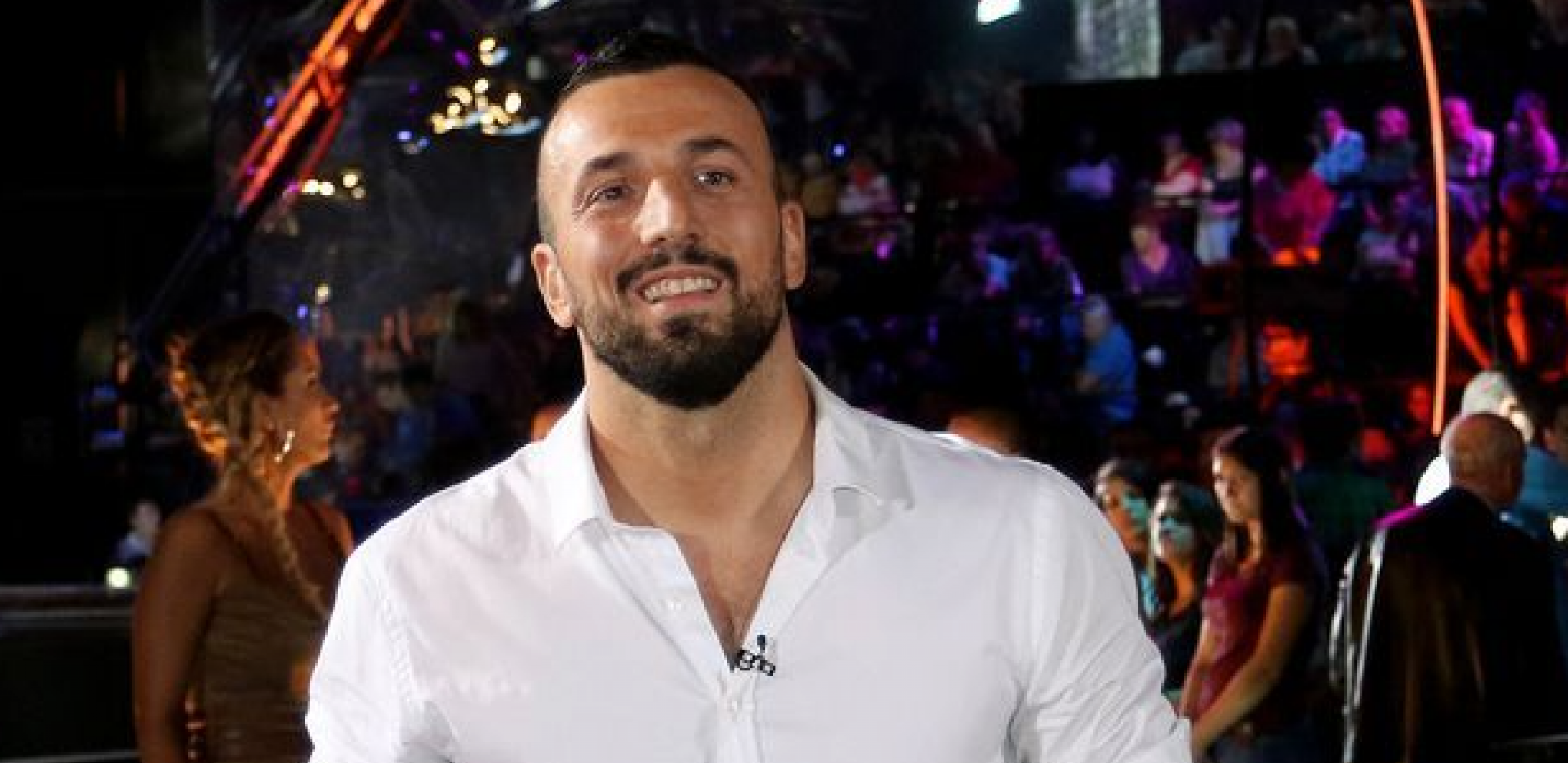 VLADIMIR TOMOVIĆ JAVNO RAZAPEO NAŠU PEVAČICU Izneo skandalozne uvrede na njen račun, a onda se obrušio na njenog bivšeg muža! (FOTO)