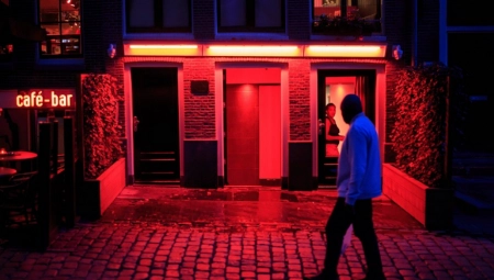 OZBILJNA OPASNOST OD INCESTA Holanđaninu zabranjeno da pravi još dece, pala sudska odluka!