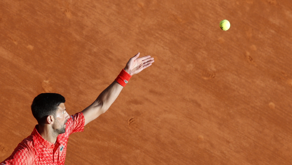 PONOVO SVI PRIČAJU O STEFANU Đoković igra za četvrtfinale, a i ovoga puta ima najjaču podršku sa tribina (VIDEO)