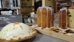 TRADICIONALNI RUSKI SLATKI HLEB Recept za starinski kolač Kulič, koji se mesi na Veliki četvrtak, a služi na Uskrs