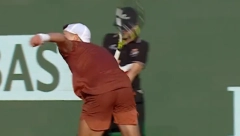 ŠTA BI BILO DA JE NOVAK OVO URADIO? Teniser udario sudiju, ona u suzama napustila teren (VIDEO)