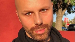 HARAO JE MUZIČKOM SCENOM, A ONDA OŽENIO MUŠKARCA I NESTAO! Evo gde je i čime se danas bavi Deen