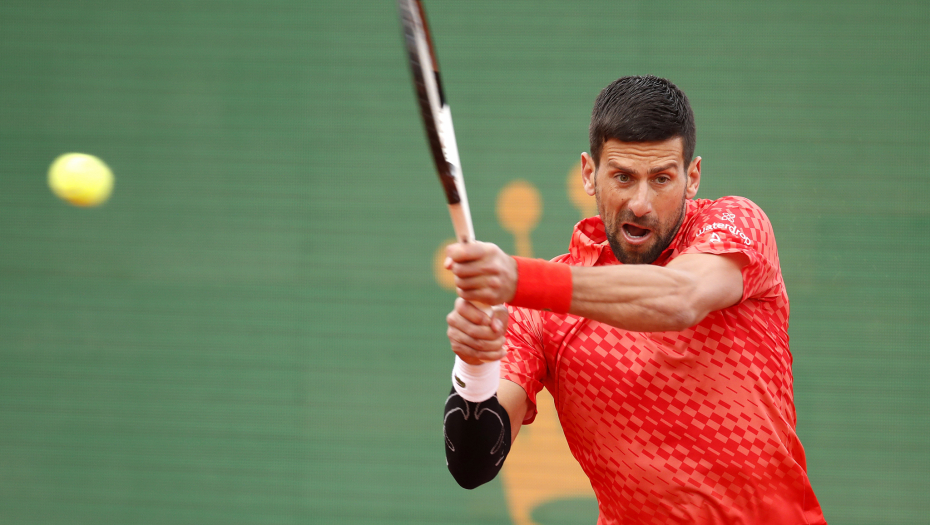 OVACIJE ZA NOVAKA Pogledajte kako je publika u Banjaluci dočekala Đokovića prilikom izlaska na teren (VIDEO)