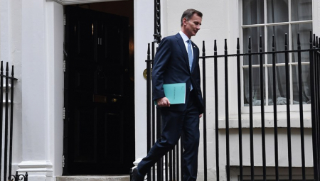 MINISTAR HANT SAOPŠTIO BRITANCIMA LOŠE VESTI "Nemamo razloga za slavlje"