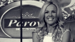 SLAĐA JE PREVARILA NACIJU? Objavila je kako leži u lokvi krvi, a sada je isplivala prava istina, ovo je dokaz da je u pitanju obmana (FOTO)