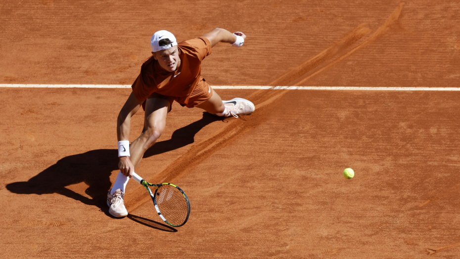 VELIKO IZNENAĐENJE U MADRIDU Španac u pravom trileru eliminisao Runea, sledi duel sa Hrvatom