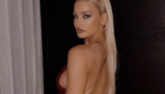 SEZONA JE OTVORENA Sofija Milo fanove počastila vrelim fotkama