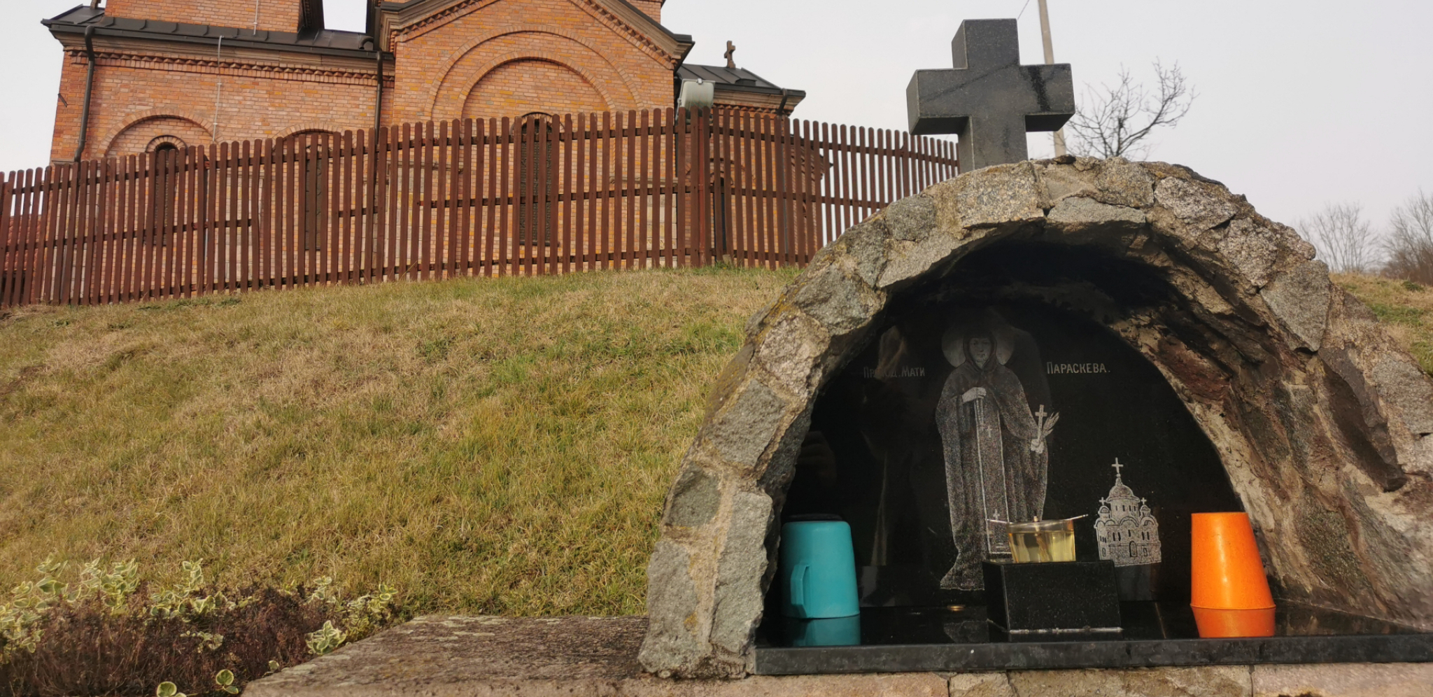 PONOVO TEČE VODA IZ ČUDESNOG KAMENA U SRBIJI Na ovo mesto mahom dolaze samo iz jednog razloga