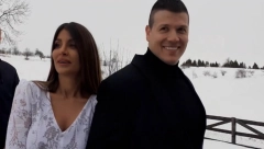 SLOBA RADANOVIĆ SA SUPRUGOM DOŠAO NA PROSLAVU KOD PORODICE RAŽNATOVIĆ Jelena dva meseca od porođaja utegnuta i nikad zgodnija (FOTO)