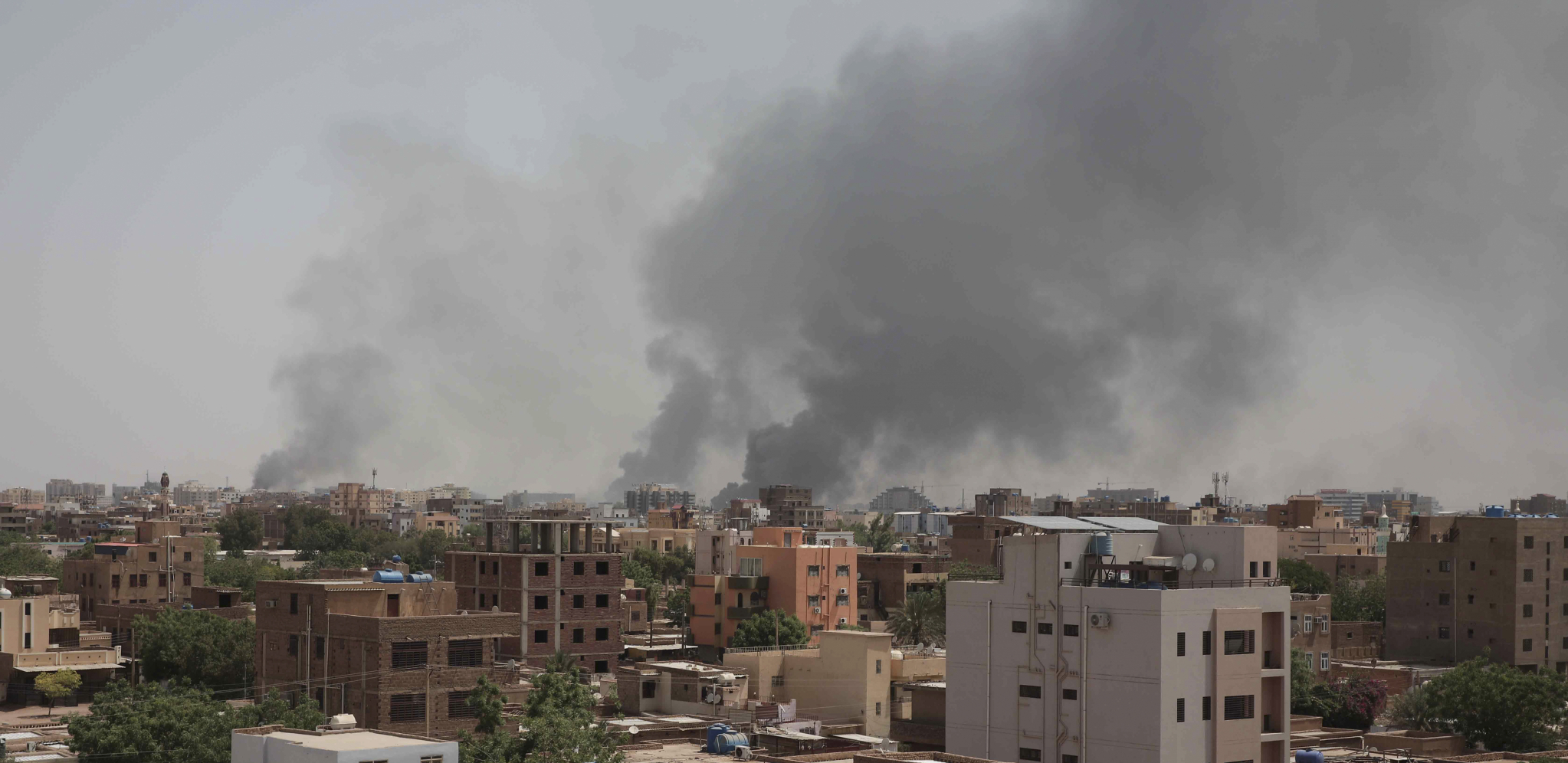 NAJMANJE 185 LJUDI UBIJENO I 1.800 RANJENO! Krvav rat vojske i paravojnih jednica!