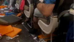 SATIMA SEDELI U AVIONU PORED MRTVE ŽENE Pakleni let za Nicu, putnici uspaničeno dozivali stjuardese