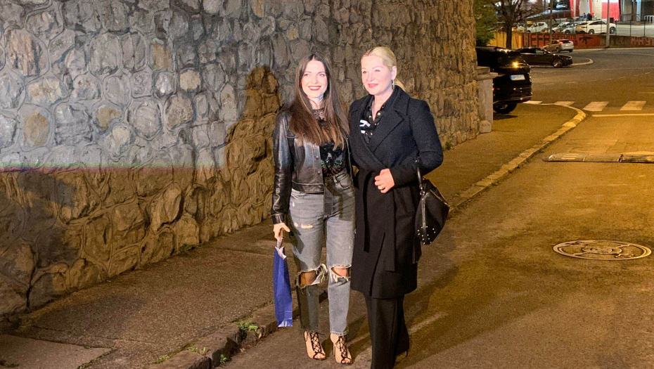 SANJA ĐORĐEVIĆ SLAVILA DO JUTRA ROĐENJE MALOG KRSTANA Pevačica je imala posebnu poruku za Cecu, a videćemo da li će je prijateljica prihvatiti (VIDEO)