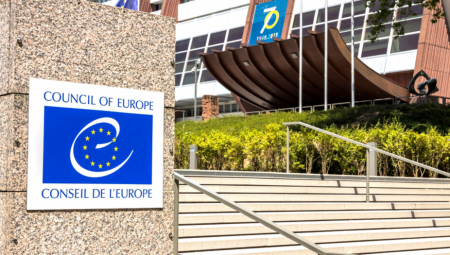NAGRADA ZA PROGON SRBA Evropski parlament izglasao viznu liberalizaciju za lažnu državu!