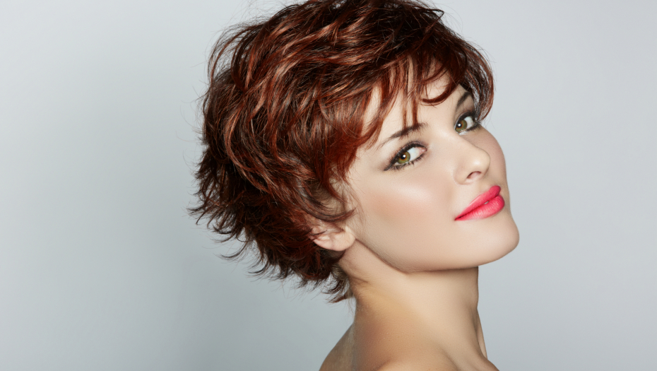 IZGLEDAĆETE I DO 10 GODINA MLAĐE Idealne frizure za žene +50