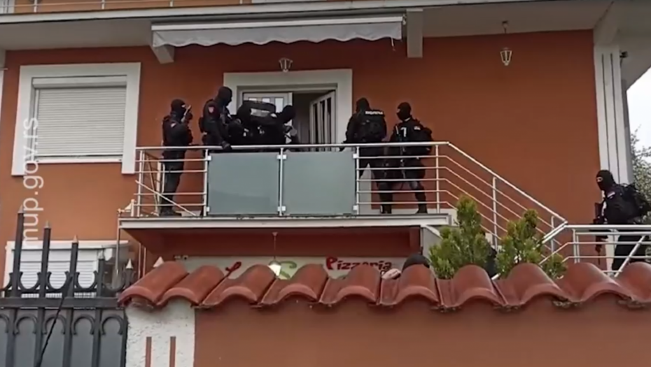 POGLEDAJTE KAKO 600 POLICAJACA HAPSI KRIMINALCE Upali u više od 80 stanova, na meti i pripadnici dva poznata klana! (VIDEO)