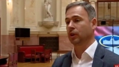 VUČIĆ BROJKAMA POKOPAO ALEKSIĆA Tačno se vidi da je Jeremićev potrčko imao dvojku iz matematike (VIDEO)