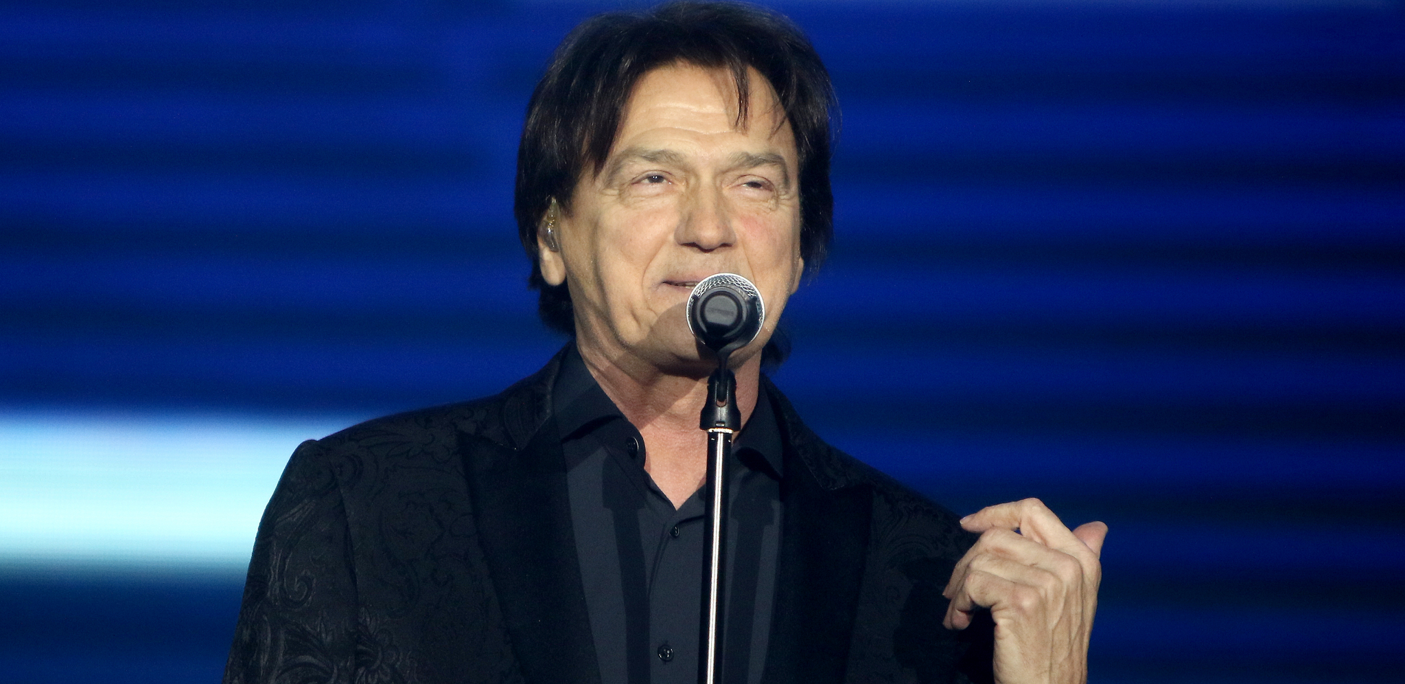 EVO KAKO SE PREDSTAVLJAO NA POČETKU KARIJERE! Niko se ne seća umetničkog imena Zdravka Čolića