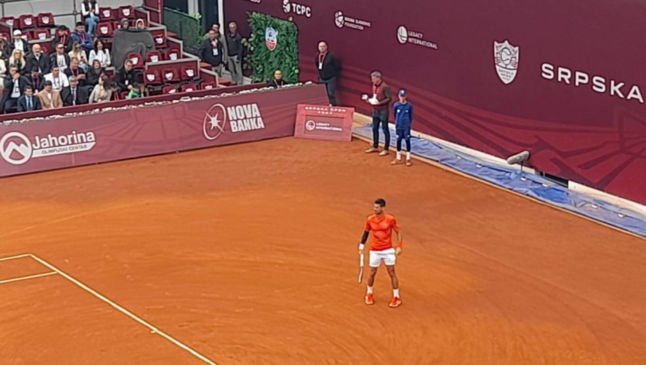 URNEBESNA IZJAVA ĐOKOVIĆA Novak pobedio mladog Francuza, pa jednom rečenicom sve nasmejao