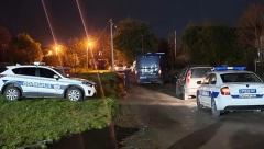 DETALJI DRAME U NOVOM SADU Komšije o čoveku koji preti da će se razneti bombom: ''Nismo ni znali da je tu, mislili smo da je u Nemačkoj'' (FOTO)