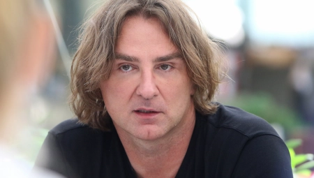 JAKA PORUKA Željko Mitrović zagrmeo: Nasilnici u borbi protiv nasilja! (VIDEO)