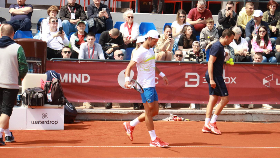 NOVAK NASTAVLJA DA IZNENAĐUJE Gde je sada Đoković? Sa misterioznog puta nije otišao u Rim, nego...