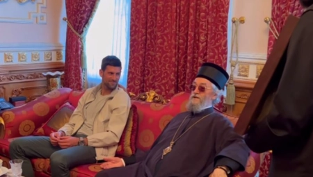NOVAK POKAZAO PRIVRŽENOST SRPSKOJ PRAVOSLAVNOJ CRKVI Đoković dobio na poklon jednu od najvećih svetinja srpskog naroda (VIDEO)