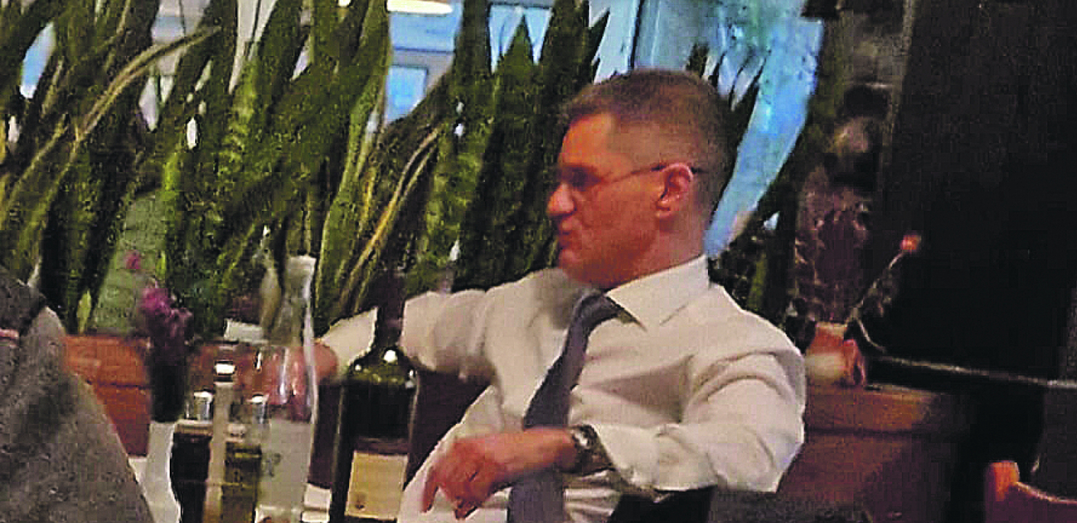 PAPARAZZO ALO! Ubi ga sekiracija oko Kosova - Jeremić se leši u po bela dana