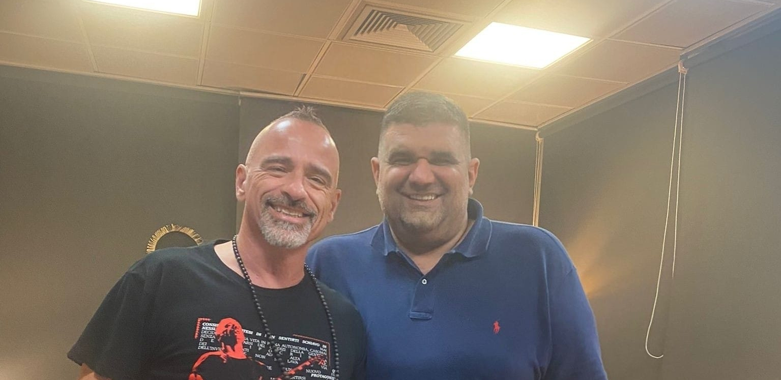 OČEKUJE SE SPEKTAKL Evo kakva je situacija ispred Štark Arene tik pred početak koncerta Erosa Ramacotija, ludilo! (VIDEO)