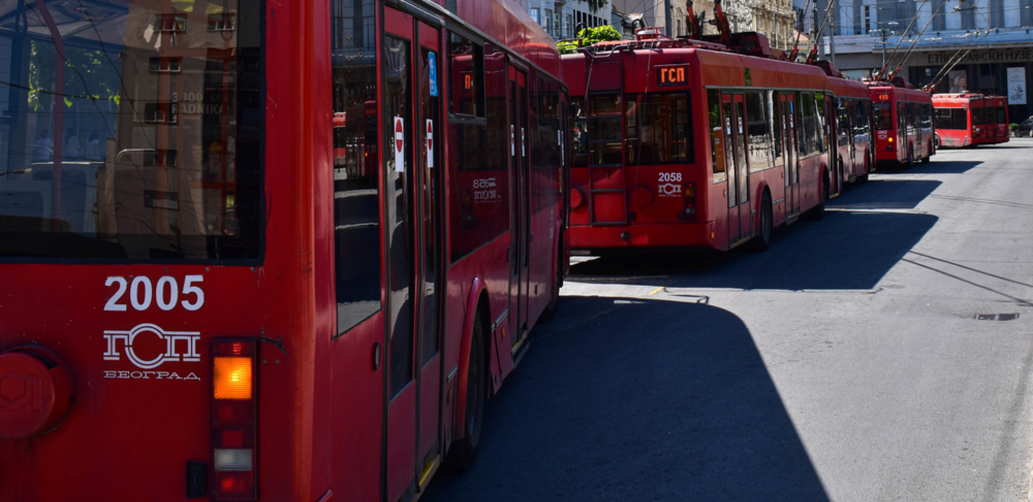 "DOBAR DAN, SPREMITE VAŠE KARTE" Beli krenuli sa kontrolom u beogradskom prevozu, evo kako se sada kupuju karte