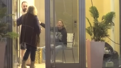 ZORICA MARKOVIĆ ZABOLA NOŽ U LEĐA ANI ĆURČIĆ Procurio skandalozan snimak, bez imalo osećanja ju je izdala, u sve umešan i Zvezdan! (VIDEO)