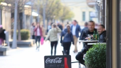 RUČALA JE U NOVOBEOGRADSKOM LOKALU: Kad je pogledala šta su joj naplatili 70 dinara - ostala bez reči