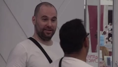 SKANDAL! EVO SA KOJOM ZADRUGARKOM JE ZVEZDAN BIO INTIMAN Anđela će doživeti pomračenje, zabio nož u leđa i Maji Marinković (VIDEO)