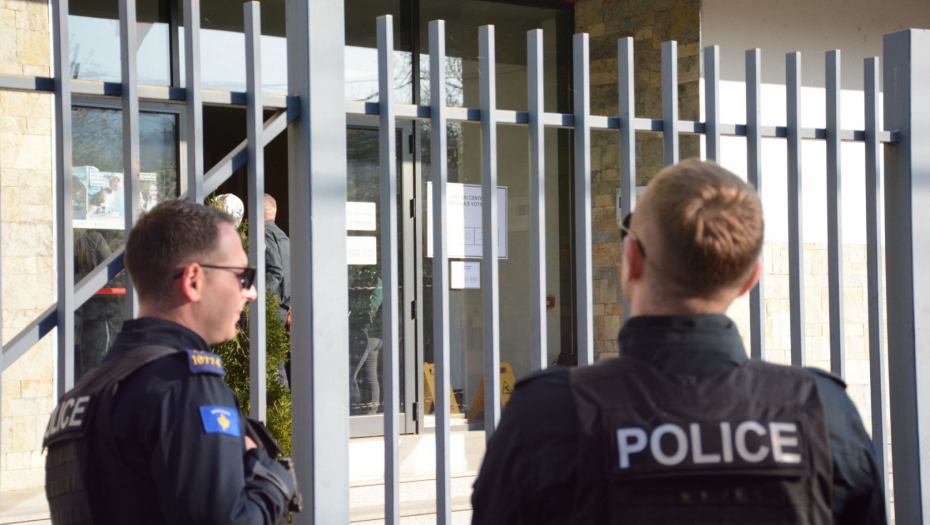 OGLASILA SE MAJKA UHAPŠENOG SRBINA NA KOSMETU "Uhapsili su mi sina na pravdi Boga"